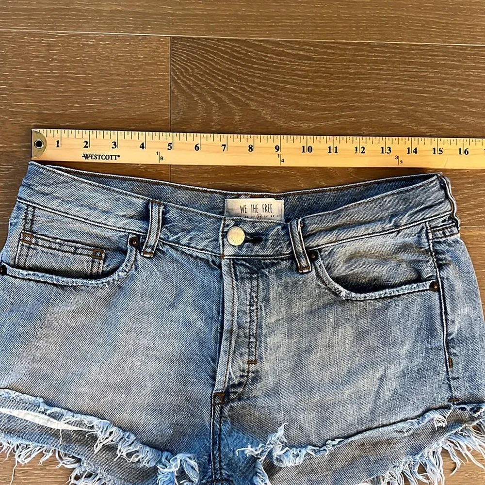 We The Free Blue Vintage Jean Shorts Distressed Raw Hem Mini Cutoff Button | 28 - Picture 7 of 7